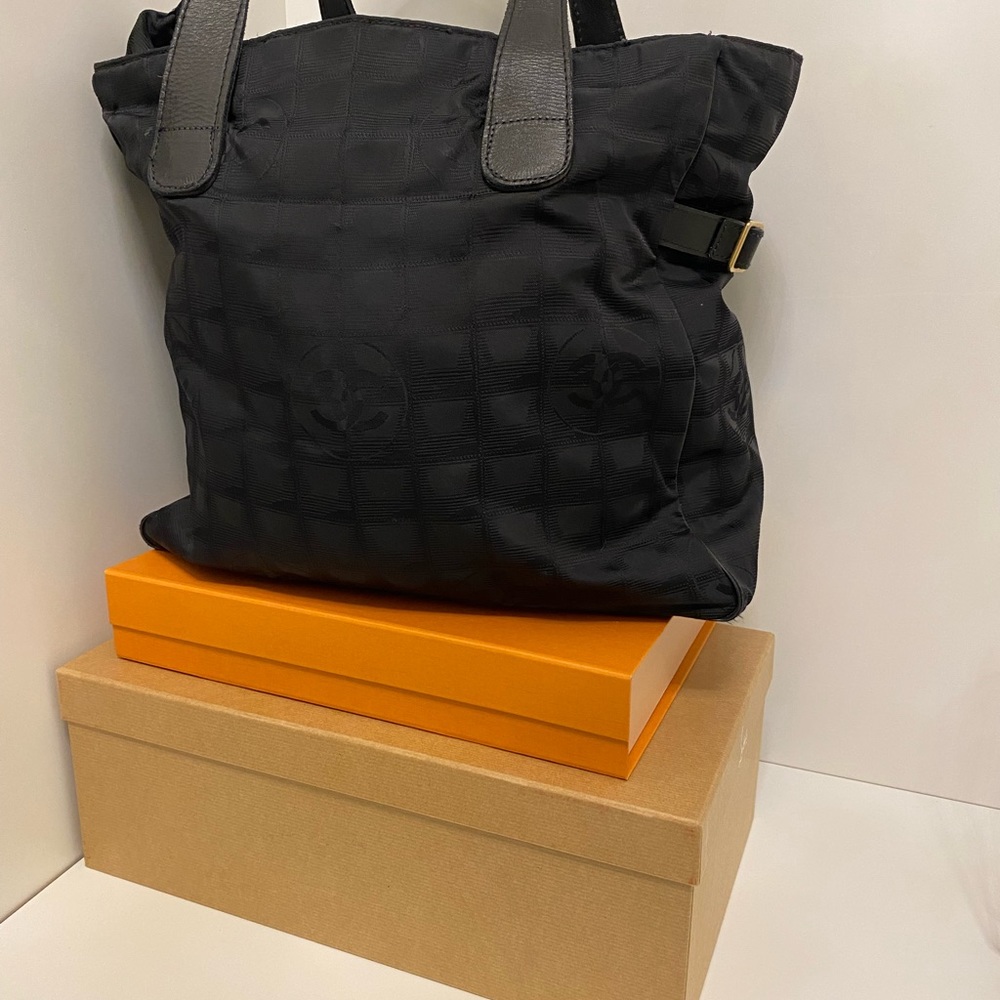 CHANEL Travel Line Black Tote - Picture 3 of 7